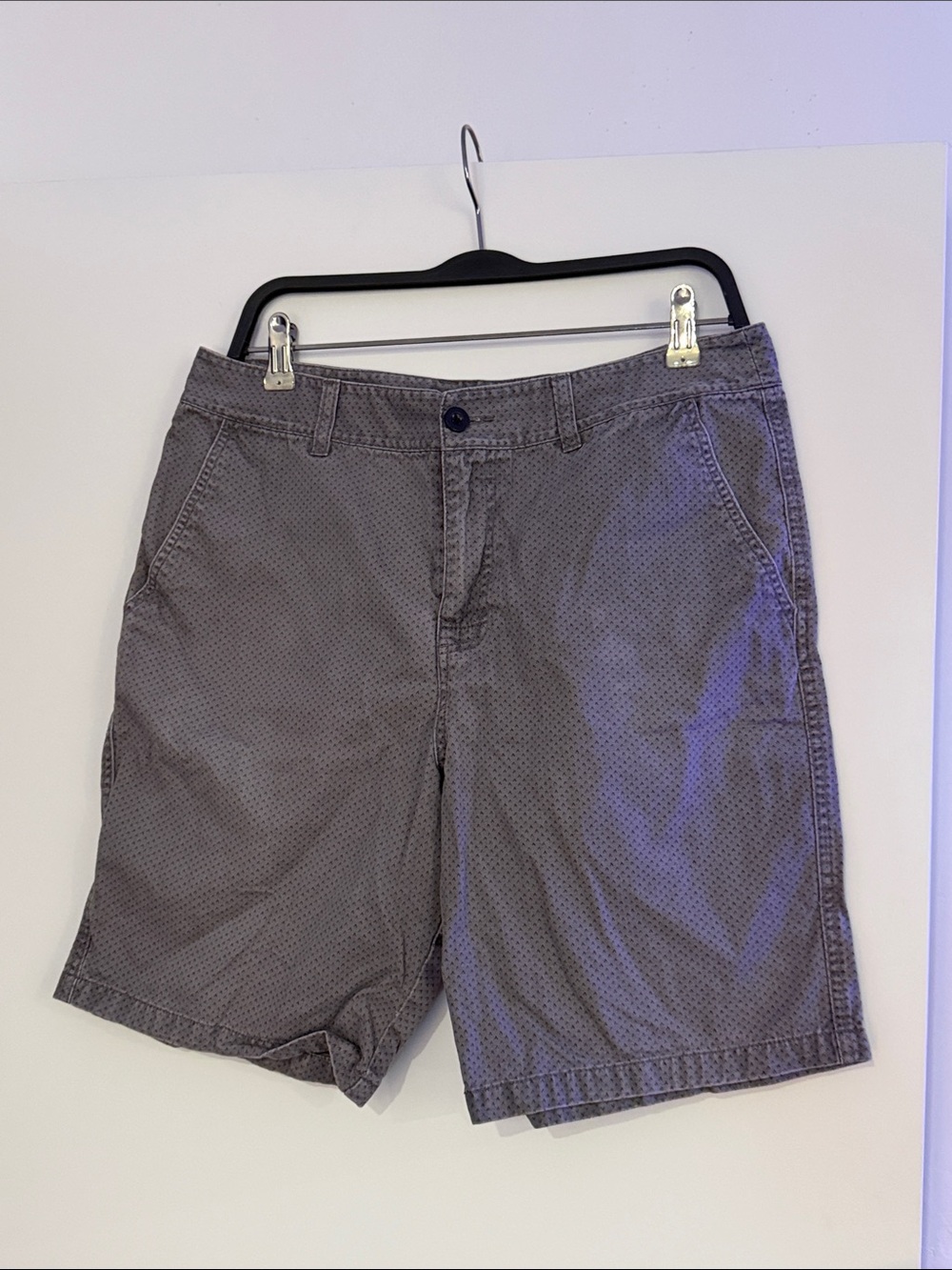 Valor Men's Flat Front Gray Patterned Shorts Size 32